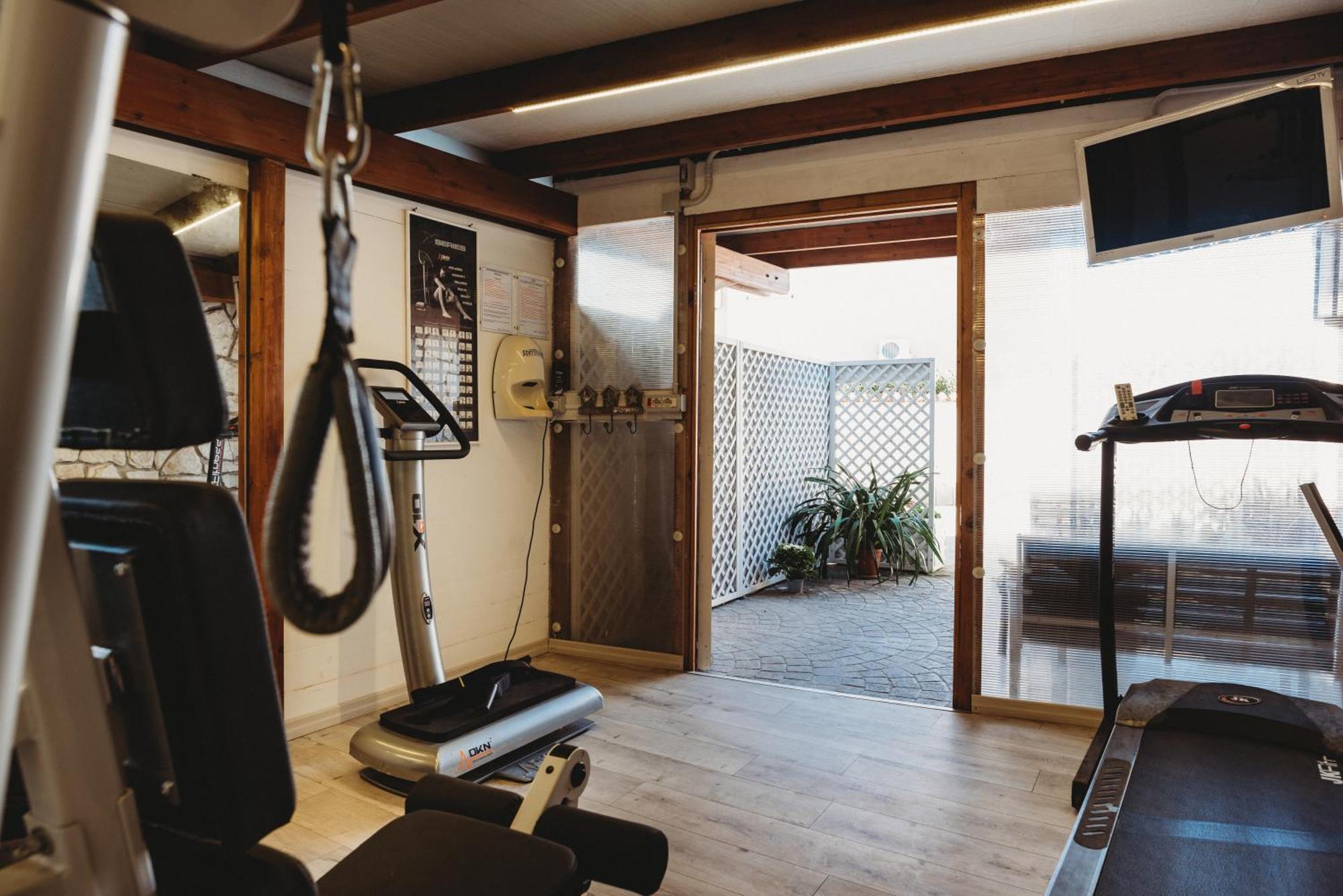 Alloggi Turistici Con Piscina Palestra Jacuzzi Sauna Anzio Luaran gambar